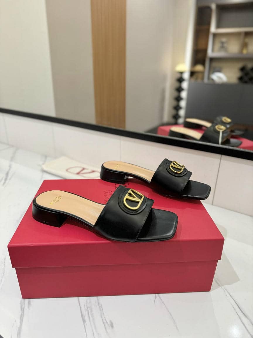 Valentino Slipper 5-2